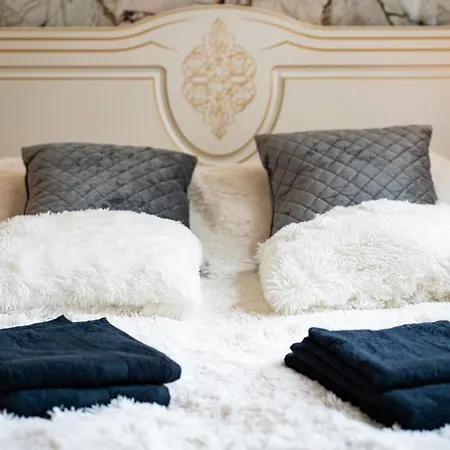 Emperors Elegance Apartment Prag